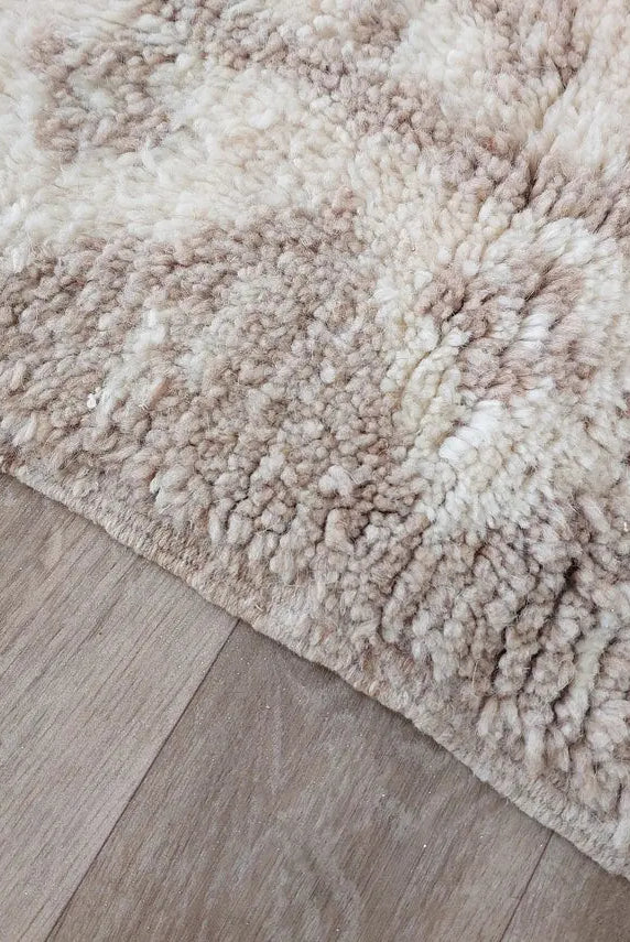 Authentic Taznakht Moroccan Rug: Handmade Gray & Ivory Berber Wool Carpet (4.11 X 8.2 Ft) MoroccanBazzArts