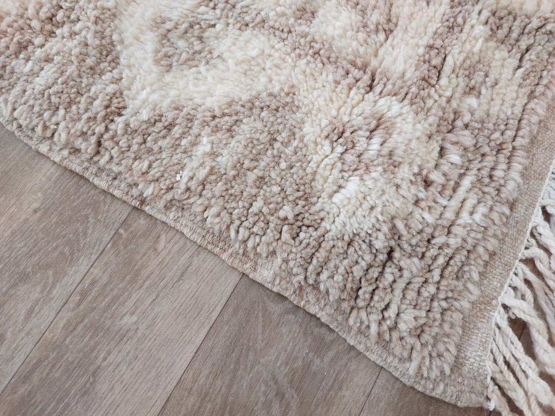Authentic Taznakht Moroccan Rug: Handmade Gray & Ivory Berber Wool Carpet (4.11 X 8.2 Ft) MoroccanBazzArts