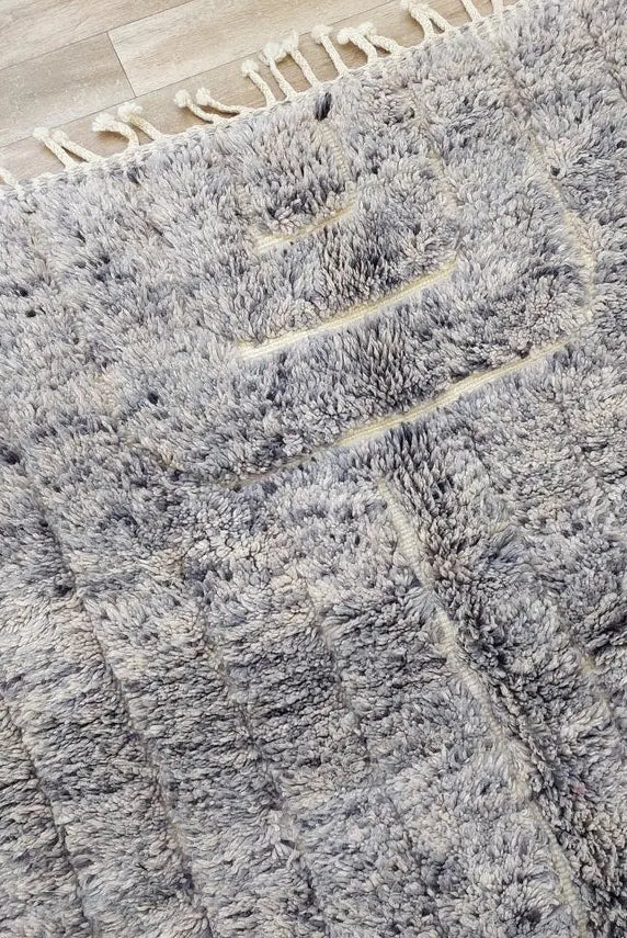 Modern Hand Knotted Beni Mrirt Rug. 100% Organic Wool - 5.9 X 8.7 Ft MoroccanBazzArts
