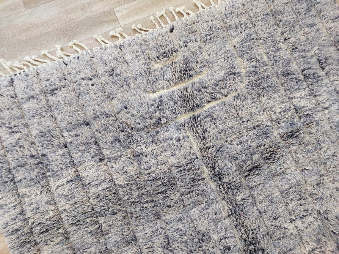 Modern Hand Knotted Beni Mrirt Rug. 100% Organic Wool - 5.9 X 8.7 Ft MoroccanBazzArts