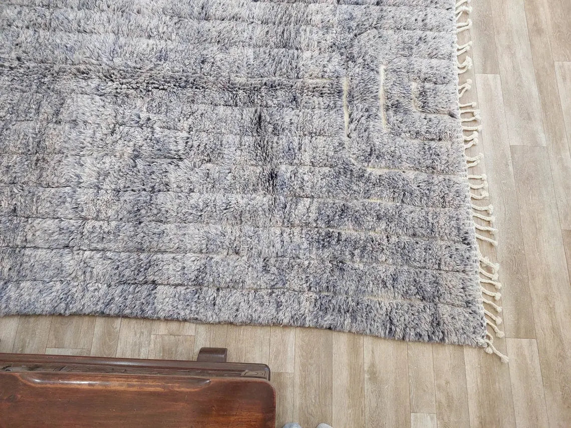 Modern Hand Knotted Beni Mrirt Rug. 100% Organic Wool - 5.9 X 8.7 Ft MoroccanBazzArts