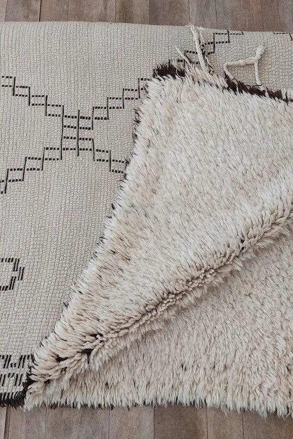 Beni Ourain Rug Genuine Lamb Wool: Vintage Moroccan Berber Carpet, Natural Fiber, Invisible Patterns MoroccanBazzArts