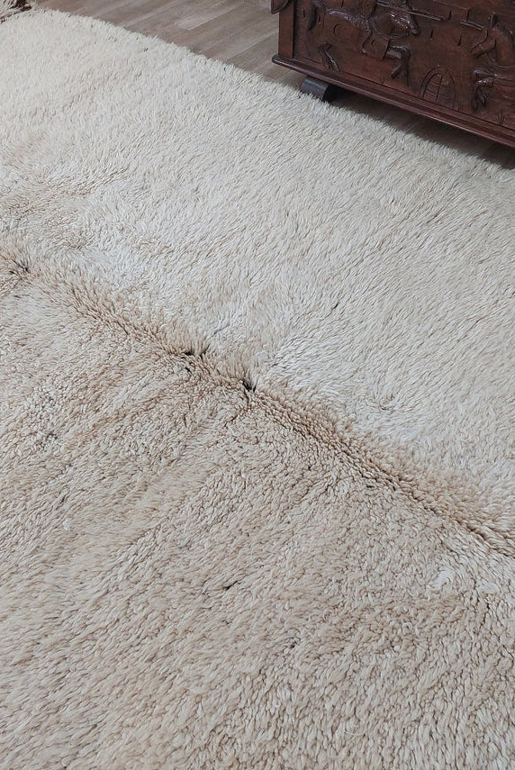 Beni Ourain Rug Genuine Lamb Wool: Vintage Moroccan Berber Carpet, Natural Fiber, Invisible Patterns MoroccanBazzArts