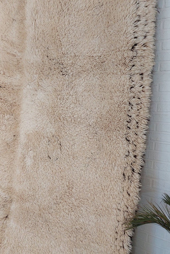 Beni Ourain Rug Genuine Lamb Wool: Vintage Moroccan Berber Carpet, Natural Fiber, Invisible Patterns MoroccanBazzArts