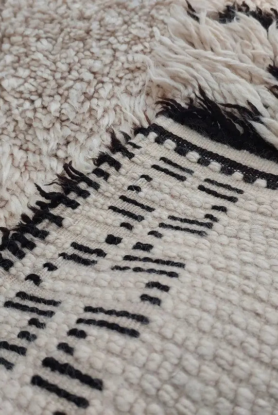 Beni Ourain Rug Genuine Lamb Wool: Vintage Moroccan Berber Carpet, Natural Fiber, Invisible Patterns MoroccanBazzArts