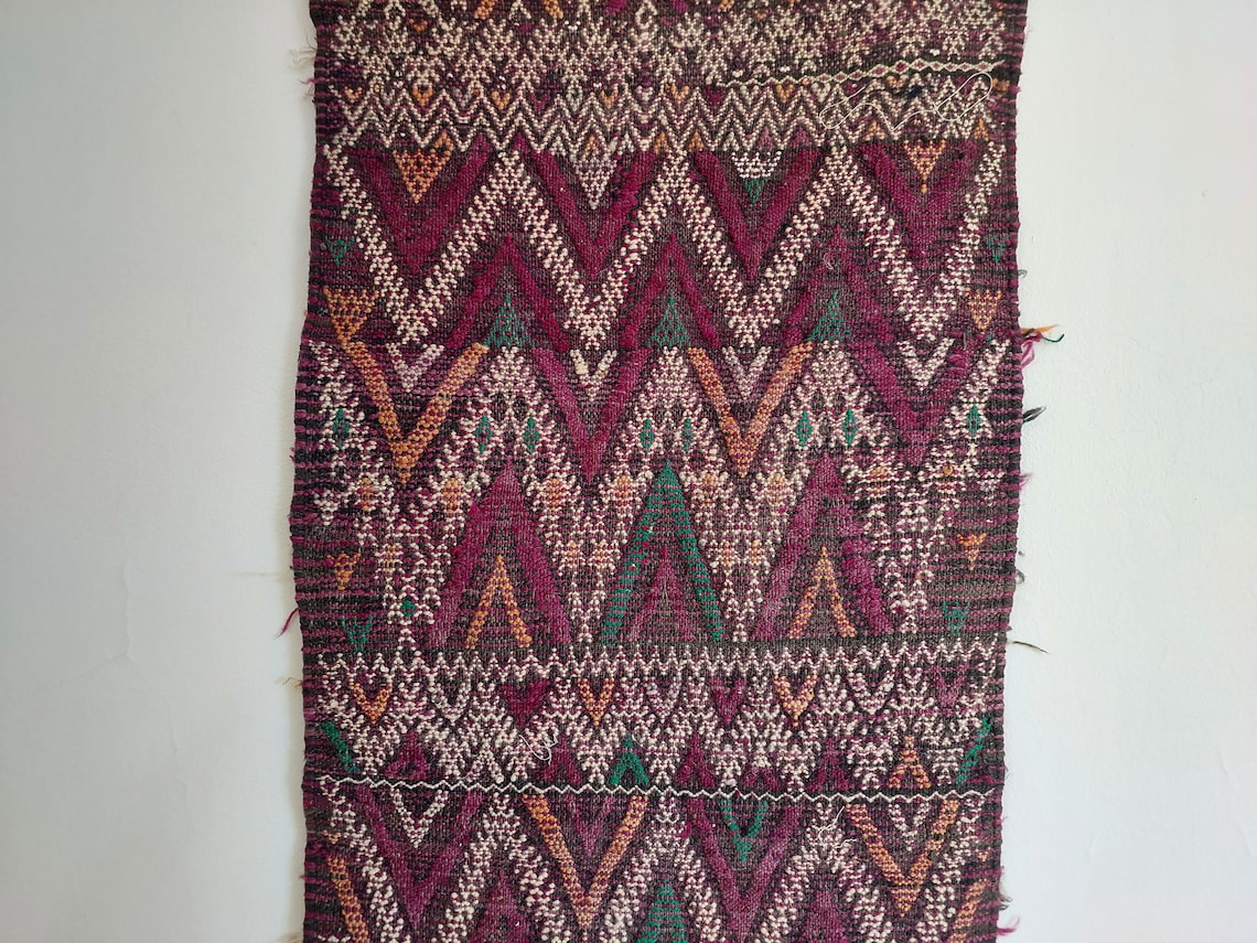 Vintage Flatweave Opened Up Pillow Cover, Handwoven In One Piece, Beni Mguild Moroccan Pillow, Hanging Wall Rug Art - Kilim Pillow MoroccanBazzArts