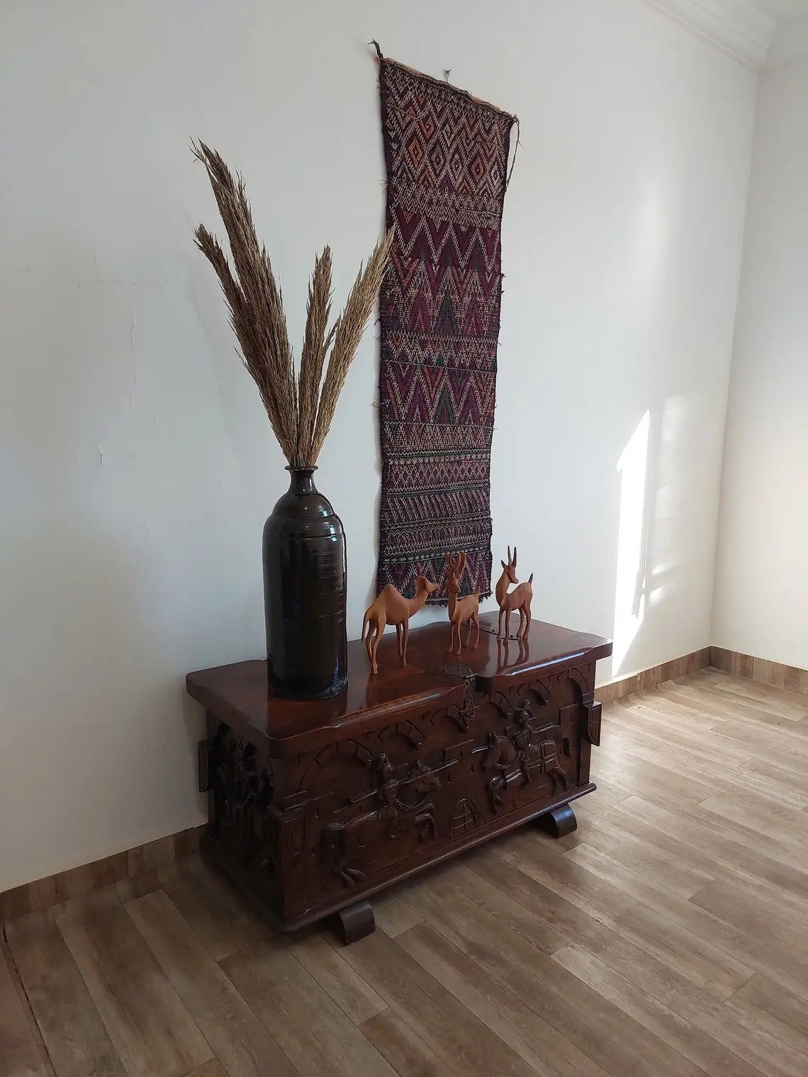 Vintage Flatweave Opened Up Pillow Cover, Handwoven In One Piece, Beni Mguild Moroccan Pillow, Hanging Wall Rug Art - Kilim Pillow MoroccanBazzArts