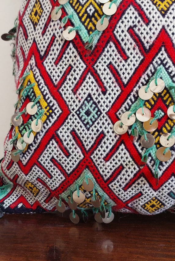 Decorative Vintage Berber Pillow Case - Handmade Tribal Moroccan Pillow Cover - Vintage Pillow. MoroccanBazzArts