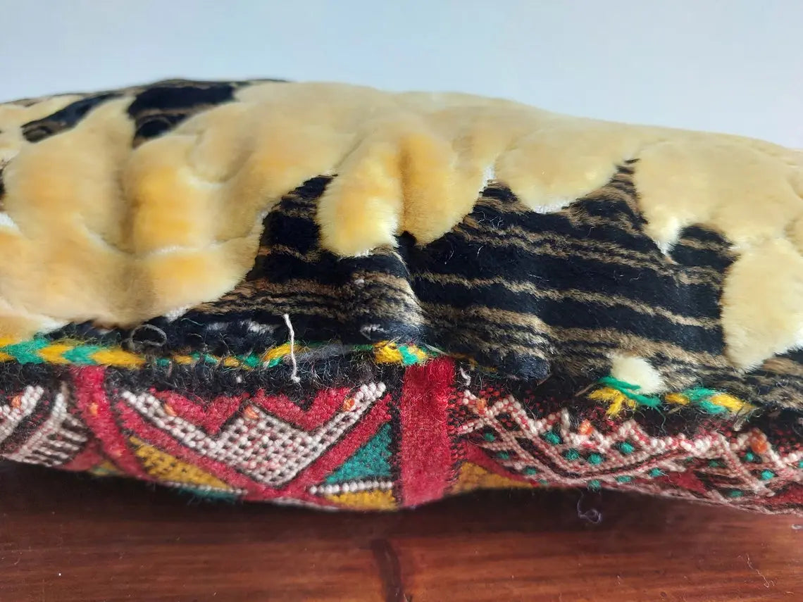Vintage Berber Pillow - Kilim In One Side - Vintage Velvet In Other Side - Unique Moroccan Pillow - Beni Mguild Pillow - Kilim Pillow MoroccanBazzArts