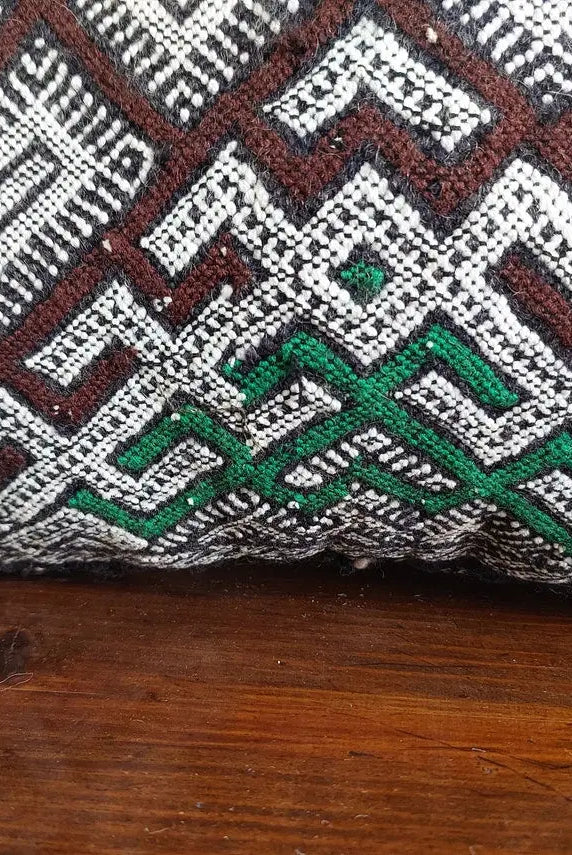 Vintage Moroccan Pillow - Handmade Berber Cushion - Kilim Pillow - Decorative Pillow Case. MoroccanBazzArts