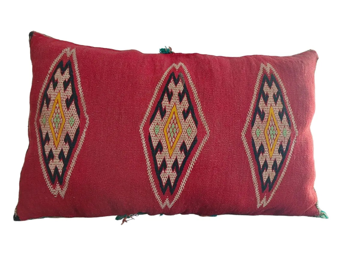 Vintage Moroccan Pillow - Berber Pillow Case - Handmade Tribal Pillow - Kilim Pillow Cover - Boho Pillow. MoroccanBazzArts