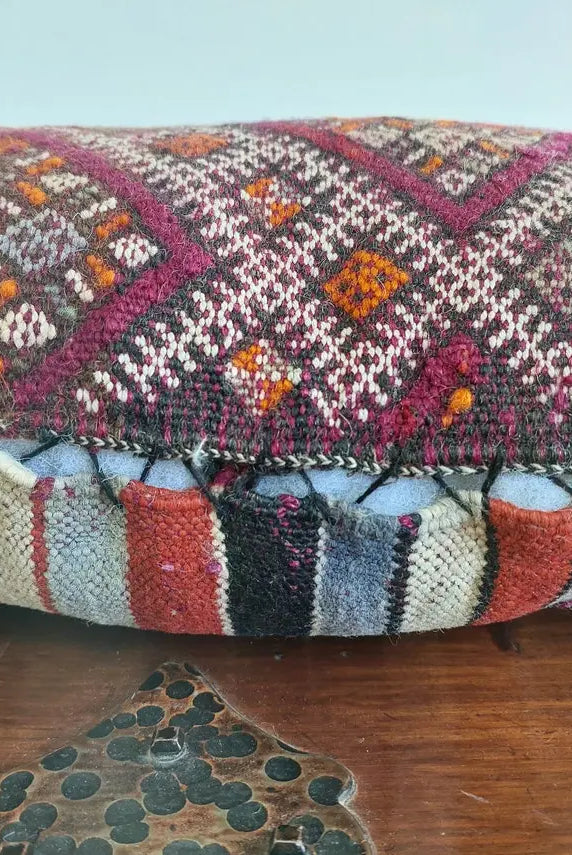 Vintage Moroccan Pillow - Handmade Berber Pillow - Tribal Kilim Pillow MoroccanBazzArts
