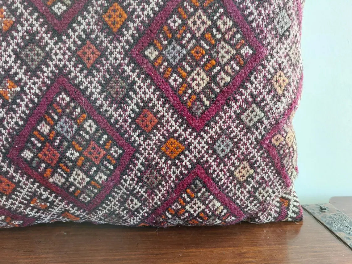 Vintage Moroccan Pillow - Handmade Berber Pillow - Tribal Kilim Pillow MoroccanBazzArts