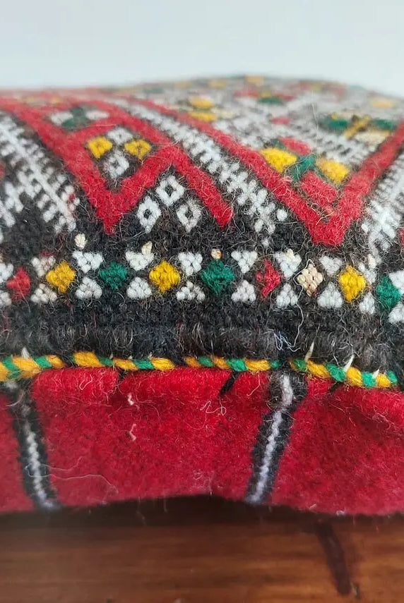 Vintage Moroccan Pillow - Handmade Berber Cushion - Kilim Pillow - Decorative Pillow Case. MoroccanBazzArts