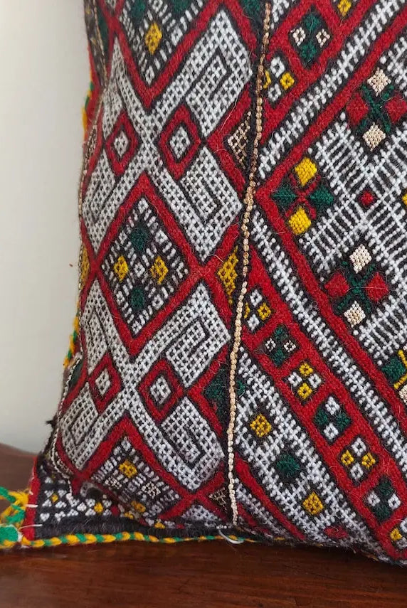 Vintage Moroccan Pillow - Handmade Berber Cushion - Kilim Pillow - Decorative Pillow Case. MoroccanBazzArts