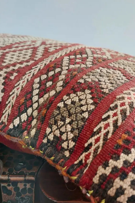 Vintage Moroccan Pillow - Handmade Berber Cushion - Kilim Pillow - Decorative Pillow Case. MoroccanBazzArts