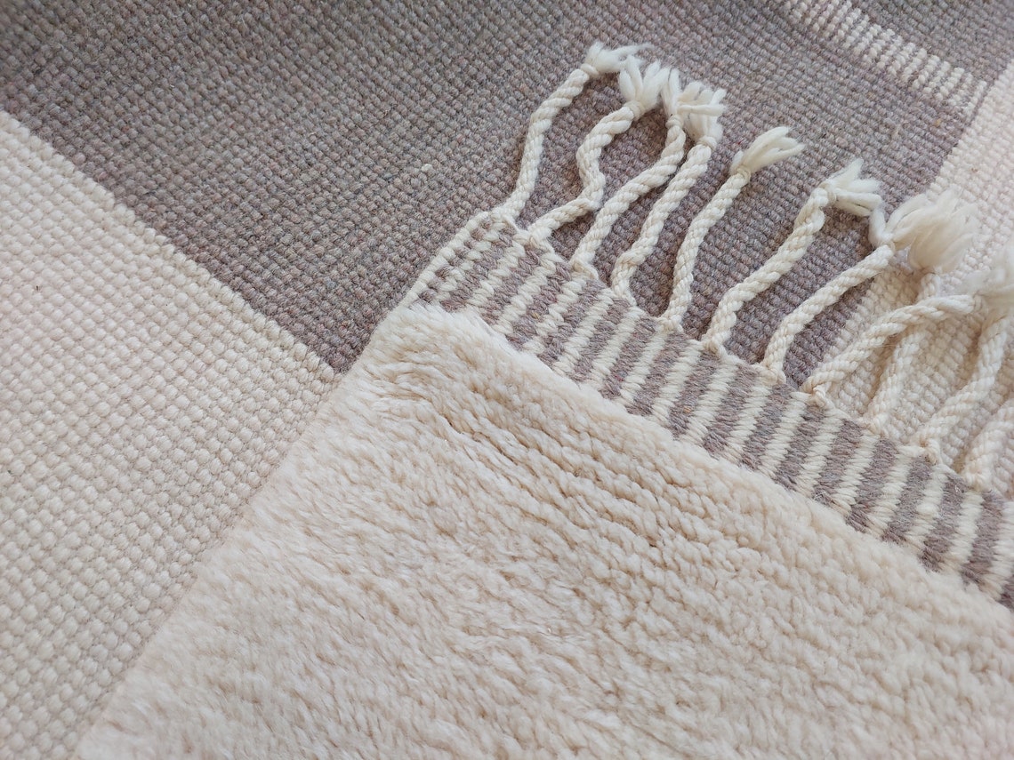 Plush Faded Lavender Moroccan Beni Mrirt Rug - Handwoven Neutral Berber Rug For Contemporary Living Spaces MoroccanBazzArts