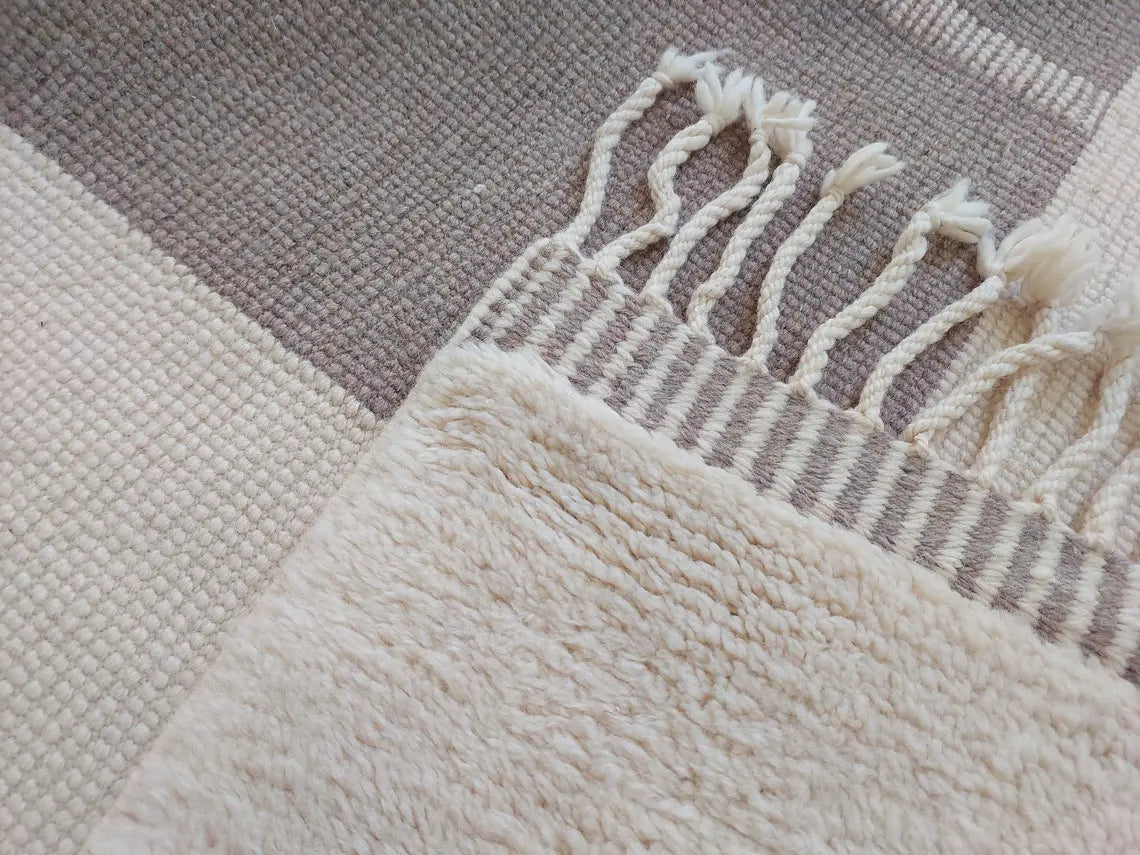 Plush Faded Lavender Moroccan Beni Mrirt Rug - Handwoven Neutral Berber Rug For Contemporary Living Spaces MoroccanBazzArts