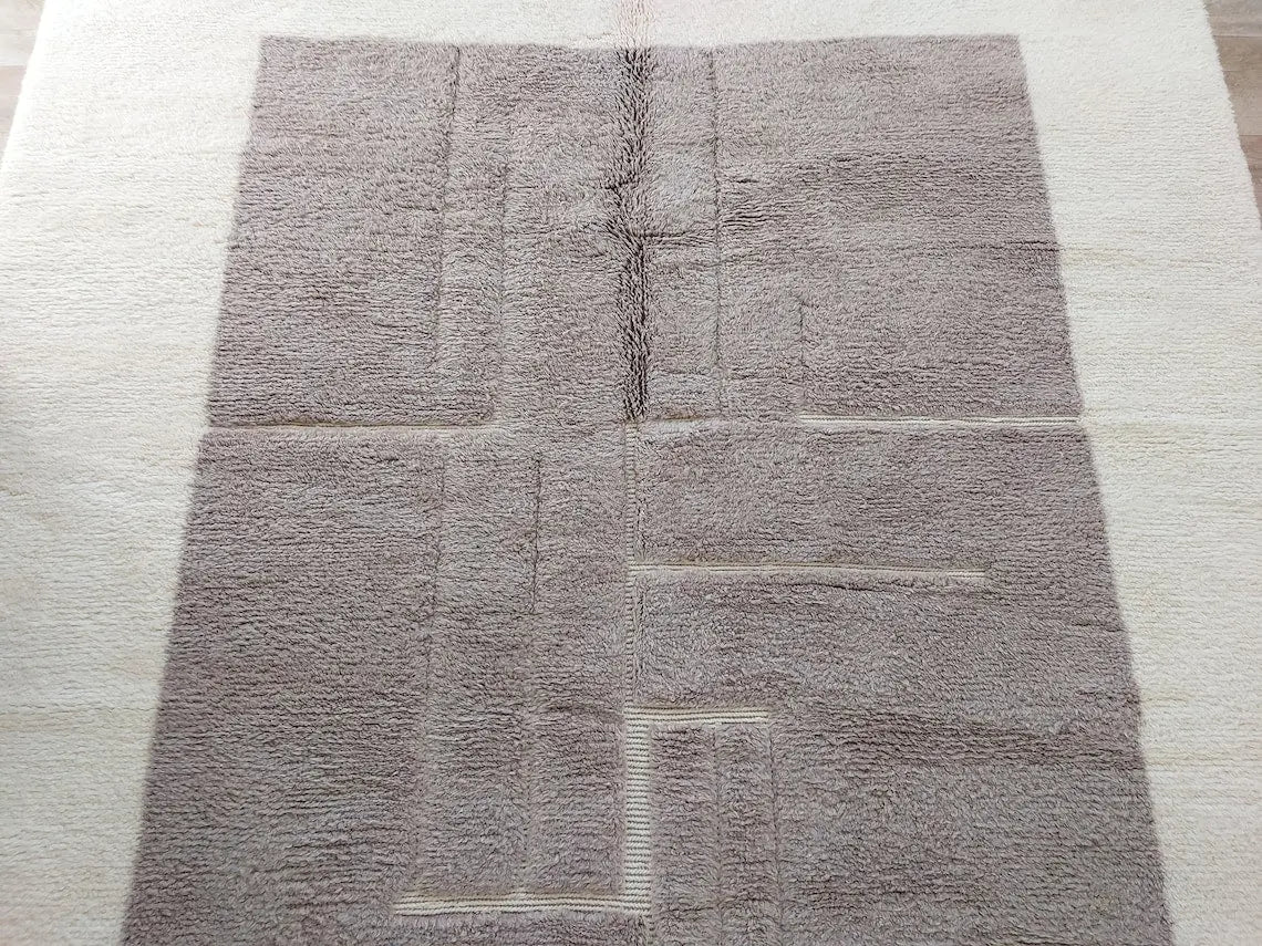 Plush Faded Lavender Moroccan Beni Mrirt Rug - Handwoven Neutral Berber Rug For Contemporary Living Spaces MoroccanBazzArts