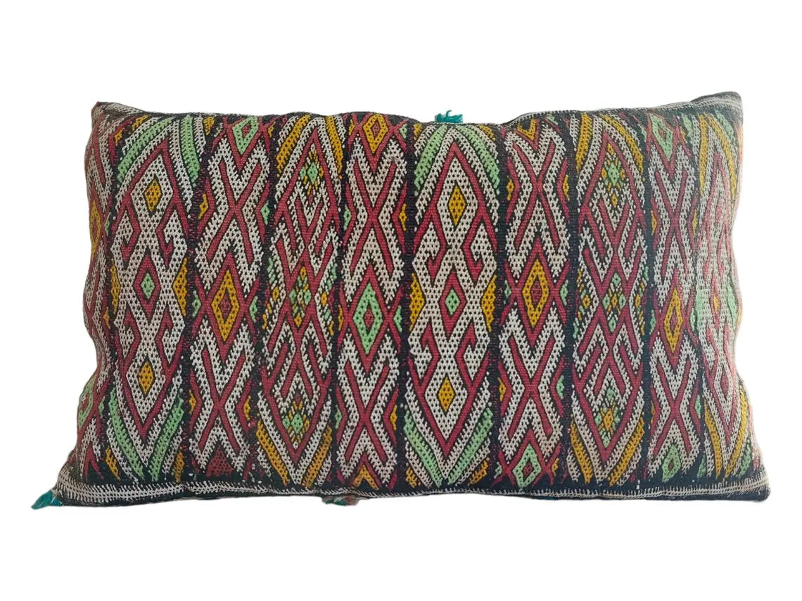 Vintage Moroccan Pillow - Berber Pillow Case - Handmade Tribal Pillow - Kilim Pillow Cover - Boho Pillow. MoroccanBazzArts
