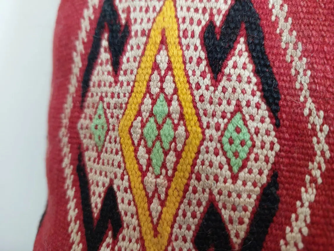 Vintage Moroccan Pillow - Berber Pillow Case - Handmade Tribal Pillow - Kilim Pillow Cover - Boho Pillow. MoroccanBazzArts