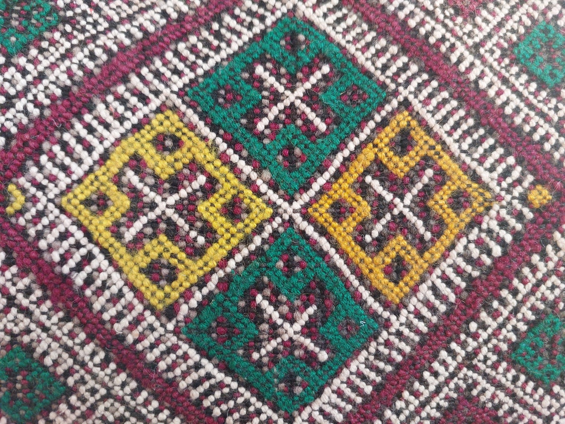 Vintage Moroccan Pillow - Handmade Cushion - Handwoven Berber Pillow Case - Kilim Pillow - Bohemian Style 35x62 Cm MoroccanBazzArts