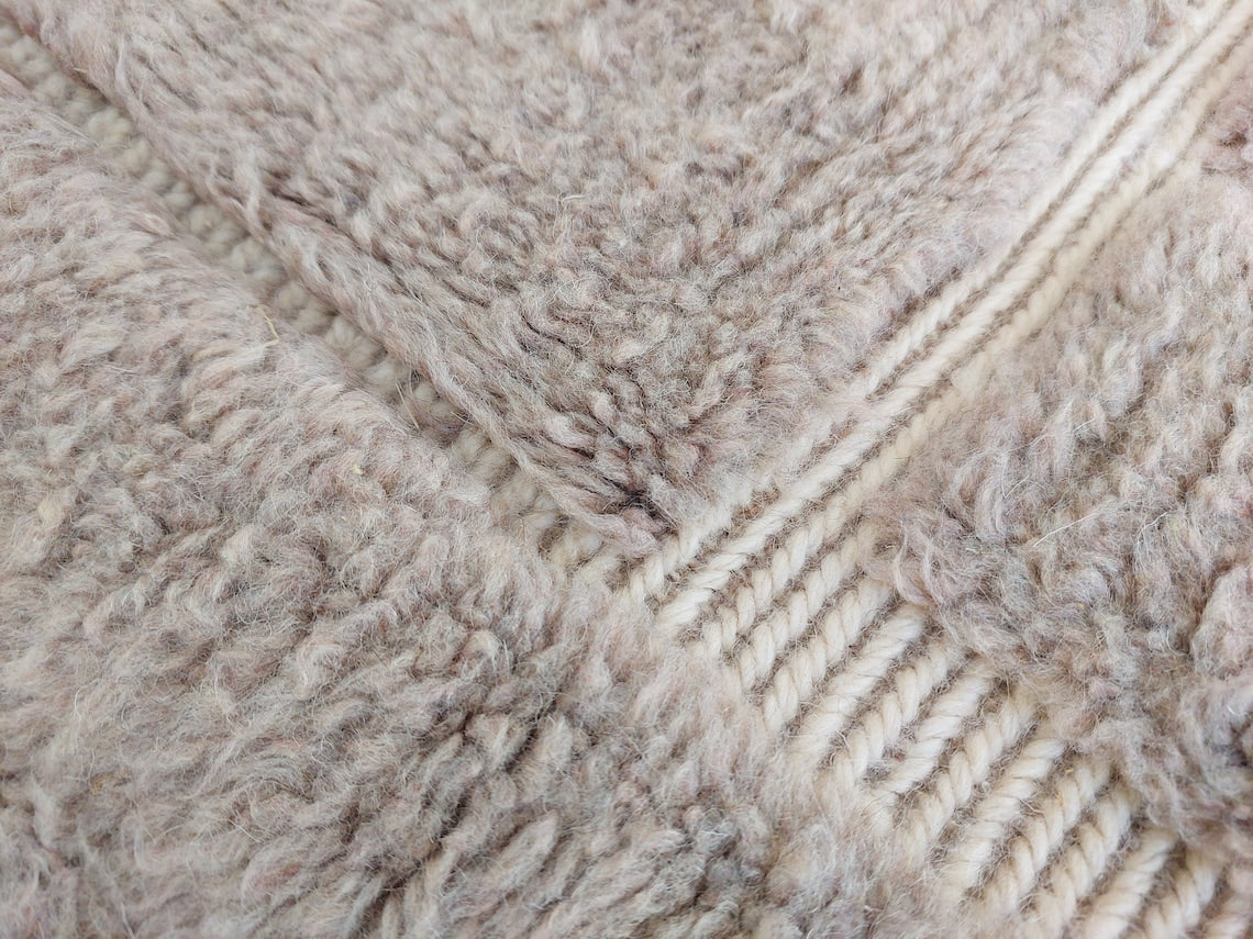 Plush Faded Lavender Moroccan Beni Mrirt Rug - Handwoven Neutral Berber Rug For Contemporary Living Spaces MoroccanBazzArts