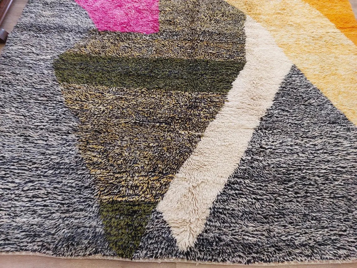 Handwoven Berber Shag Rug With Modern Charm - Artisan Moroccan Design MoroccanBazzArts