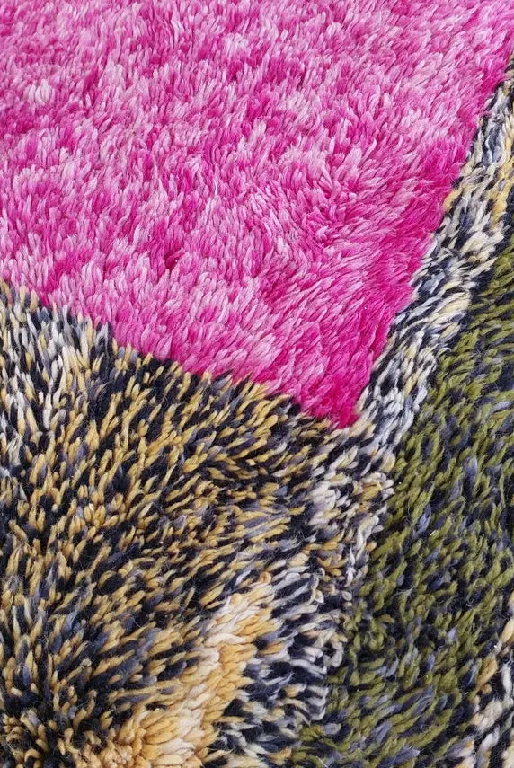 Handwoven Berber Shag Rug With Modern Charm - Artisan Moroccan Design MoroccanBazzArts