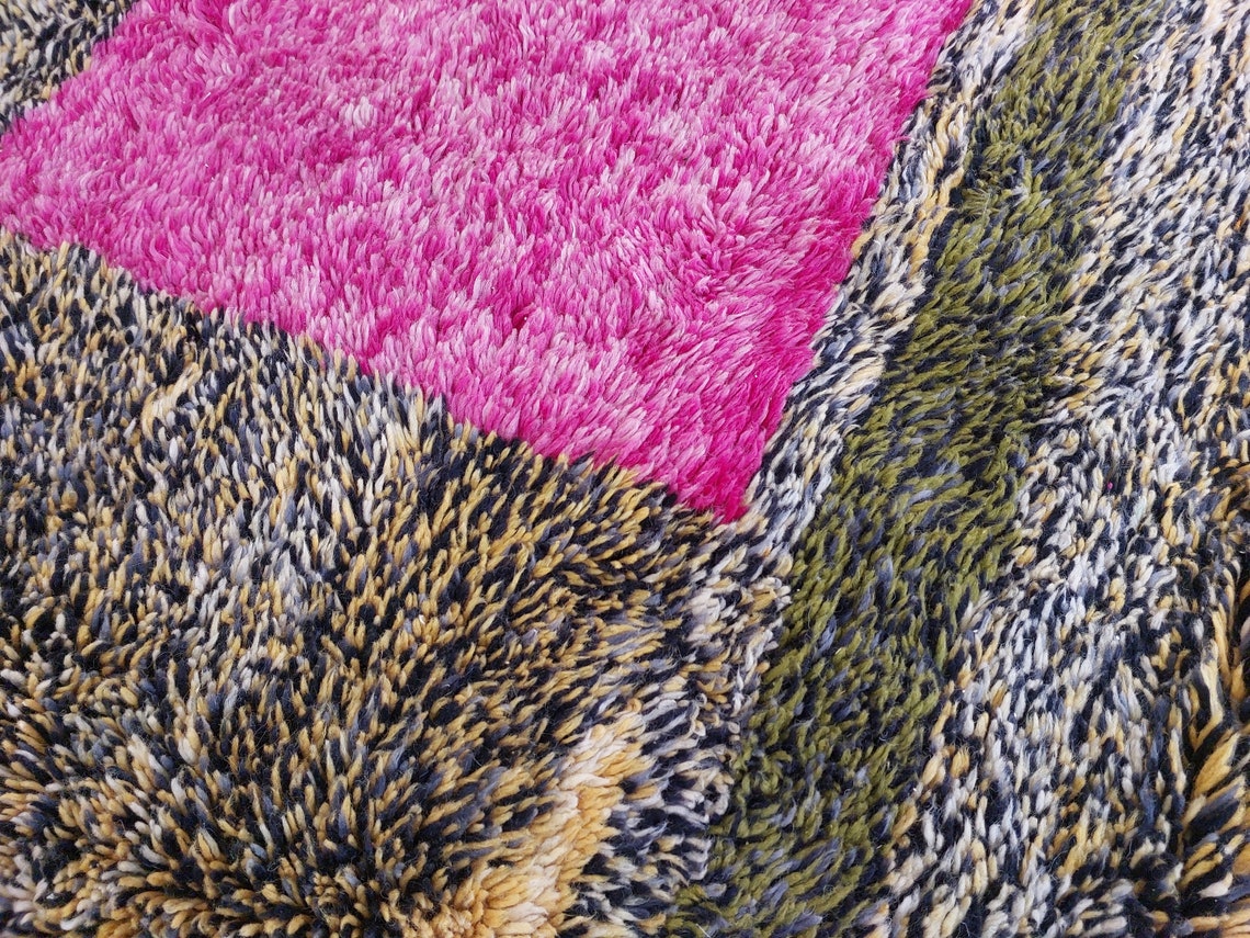 Handwoven Berber Shag Rug With Modern Charm - Artisan Moroccan Design MoroccanBazzArts