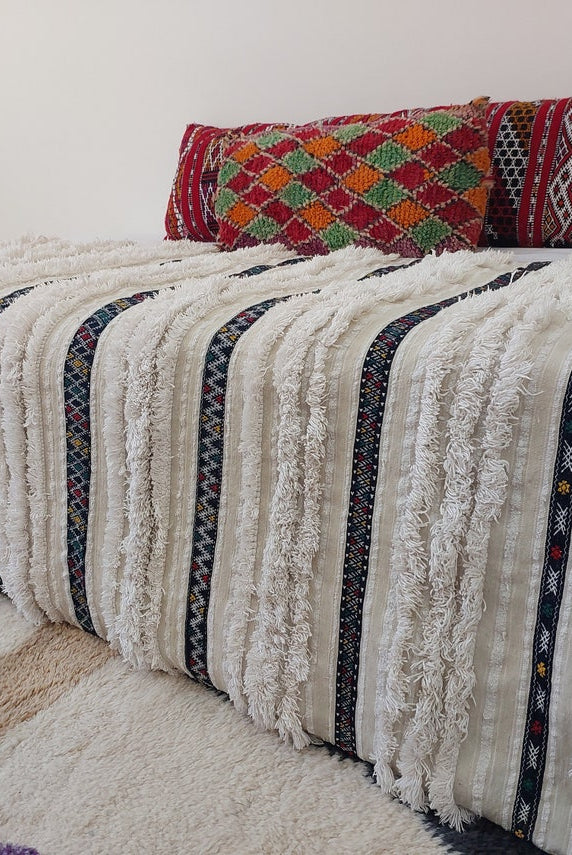 Vintage Moroccan Berber Wedding Blanket - Authentic Handira Throw Without Sequins - Unique Home Decor MoroccanBazzArts