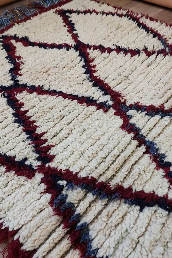 Small Moroccan Rug - Vintage Azilal Runner Rug - Handknotted Bedside Rug - Used Berber Rug . MoroccanBazzArts
