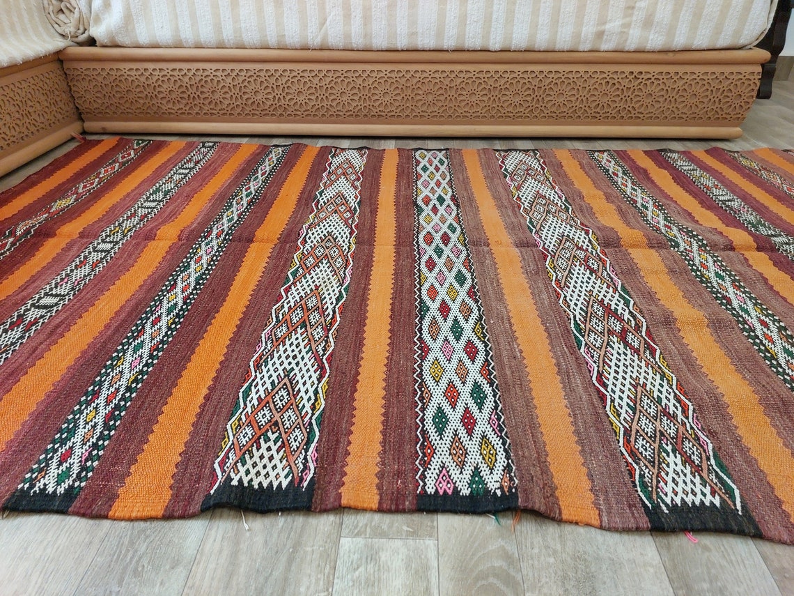 Moroccan Kilim Rug - Vintage Moroccan Rug - Flatweave Berber Rug - Kilim Rug - Hanbel Rug - Zemmour Tribe. MoroccanBazzArts