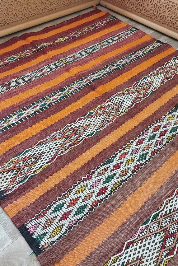 Moroccan Kilim Rug - Vintage Moroccan Rug - Flatweave Berber Rug - Kilim Rug - Hanbel Rug - Zemmour Tribe. MoroccanBazzArts