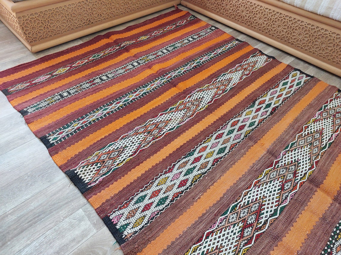 Moroccan Kilim Rug - Vintage Moroccan Rug - Flatweave Berber Rug - Kilim Rug - Hanbel Rug - Zemmour Tribe. MoroccanBazzArts
