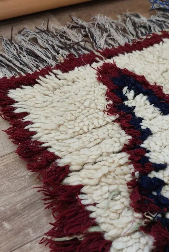 Small Moroccan Rug - Vintage Azilal Runner Rug - Handknotted Bedside Rug - Used Berber Rug . MoroccanBazzArts