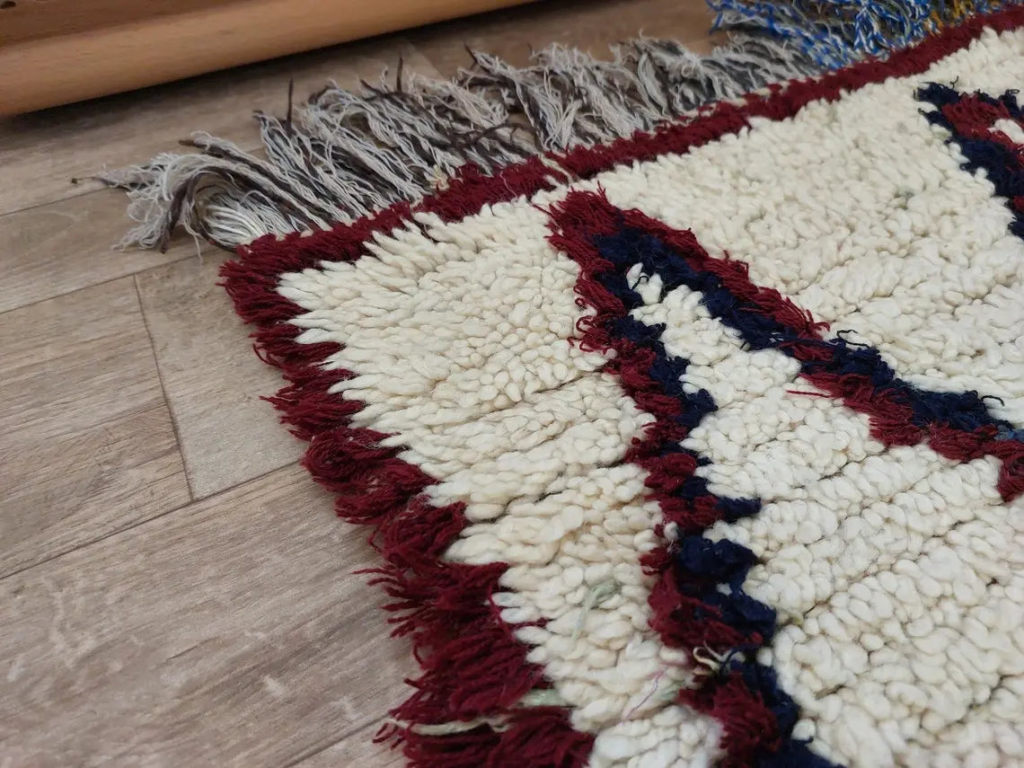 Small Moroccan Rug - Vintage Azilal Runner Rug - Handknotted Bedside Rug - Used Berber Rug . MoroccanBazzArts
