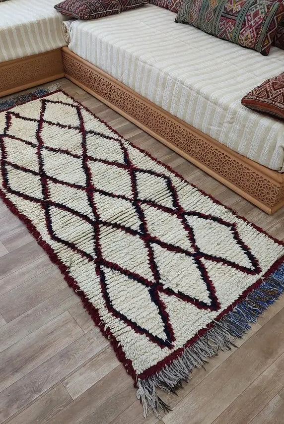 Small Moroccan Rug - Vintage Azilal Runner Rug - Handknotted Bedside Rug - Used Berber Rug . MoroccanBazzArts