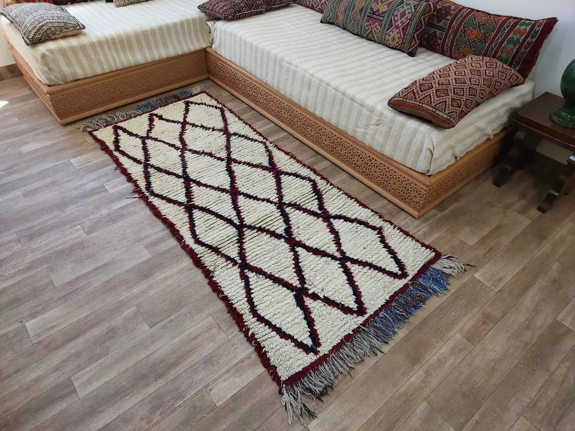 Small Moroccan Rug - Vintage Azilal Runner Rug - Handknotted Bedside Rug - Used Berber Rug . MoroccanBazzArts