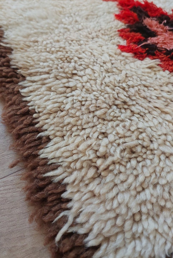 Vintage Berber Beni Ourain Carpet: Small Handknotted Moroccan Rug For Nursery, Living Room, Entryway MoroccanBazzArts