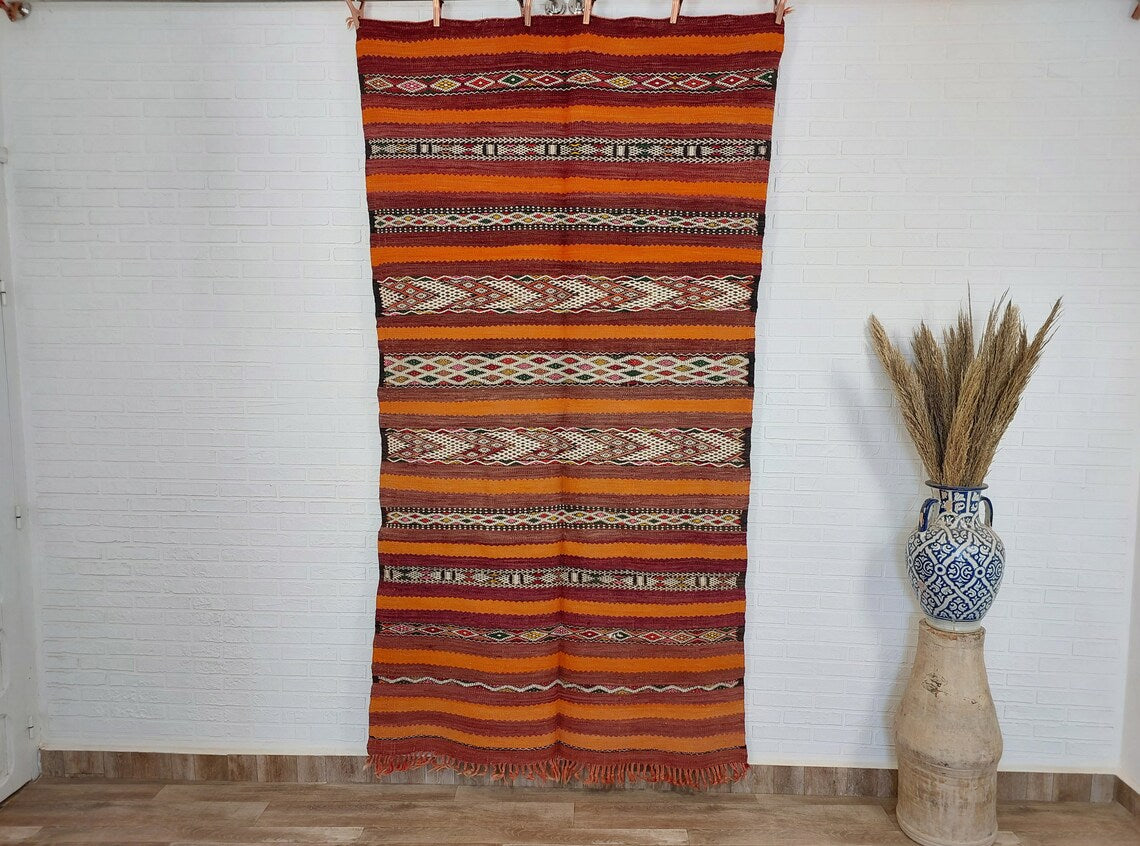 Moroccan Kilim Rug - Vintage Moroccan Rug - Flatweave Berber Rug - Kilim Rug - Hanbel Rug - Zemmour Tribe. MoroccanBazzArts