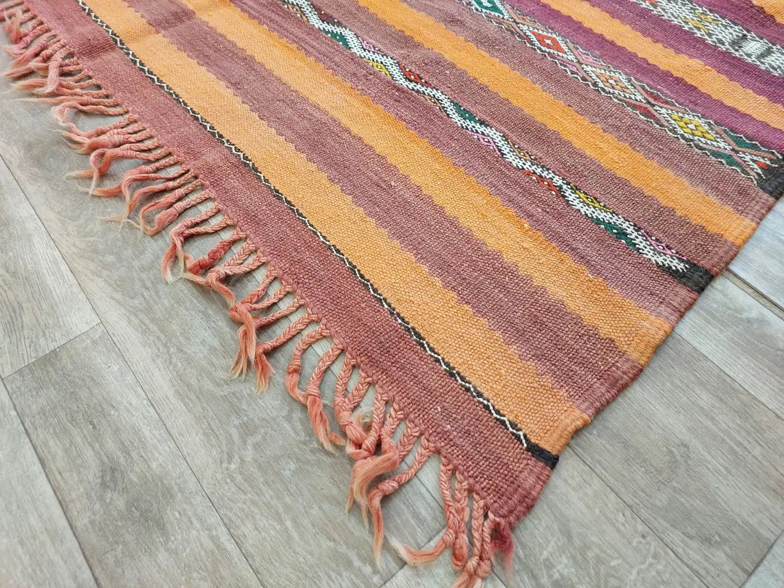 Moroccan Kilim Rug - Vintage Moroccan Rug - Flatweave Berber Rug - Kilim Rug - Hanbel Rug - Zemmour Tribe. MoroccanBazzArts
