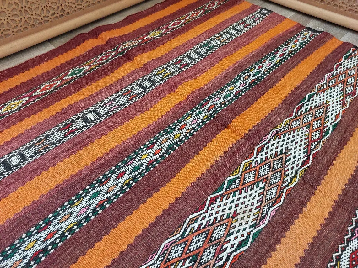 Moroccan Kilim Rug - Vintage Moroccan Rug - Flatweave Berber Rug - Kilim Rug - Hanbel Rug - Zemmour Tribe. MoroccanBazzArts