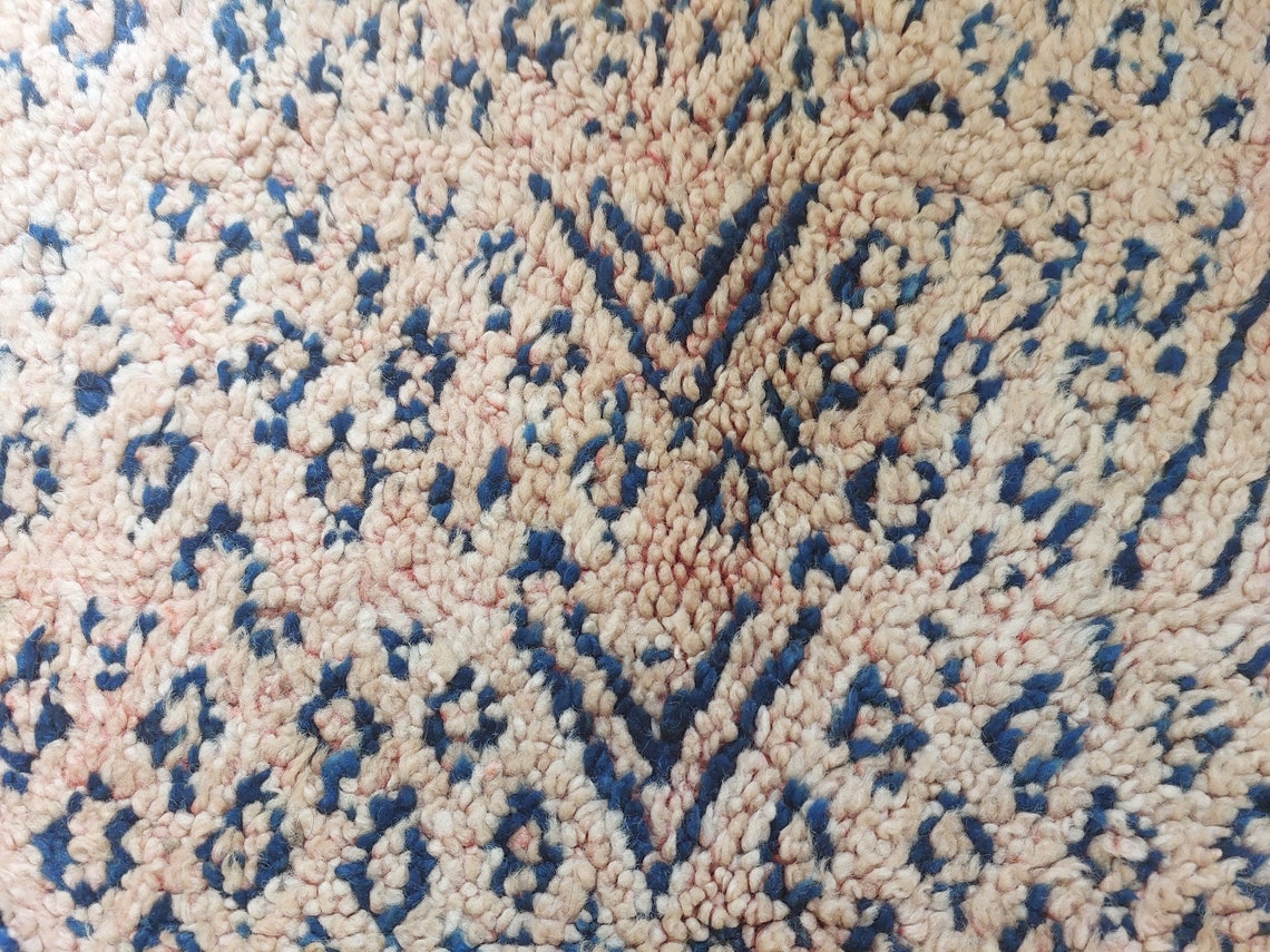 Vintage Moroccan Zayan Berber Rug: 70s Handmade Geometric Carpet for Living Room MoroccanBazzArts