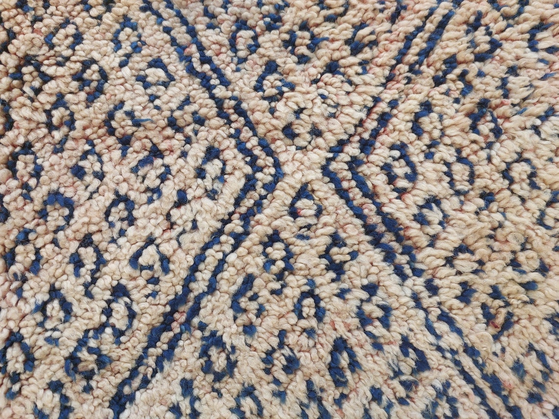 Vintage Moroccan Zayan Berber Rug: 70s Handmade Geometric Carpet for Living Room MoroccanBazzArts