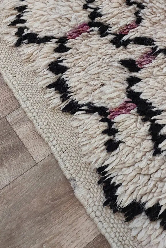 Vintage Moroccan Azilal Berber Rug: Handmade Authentic Carpet For Living Room Or Nursery (5.2' X 9.10') MoroccanBazzArts