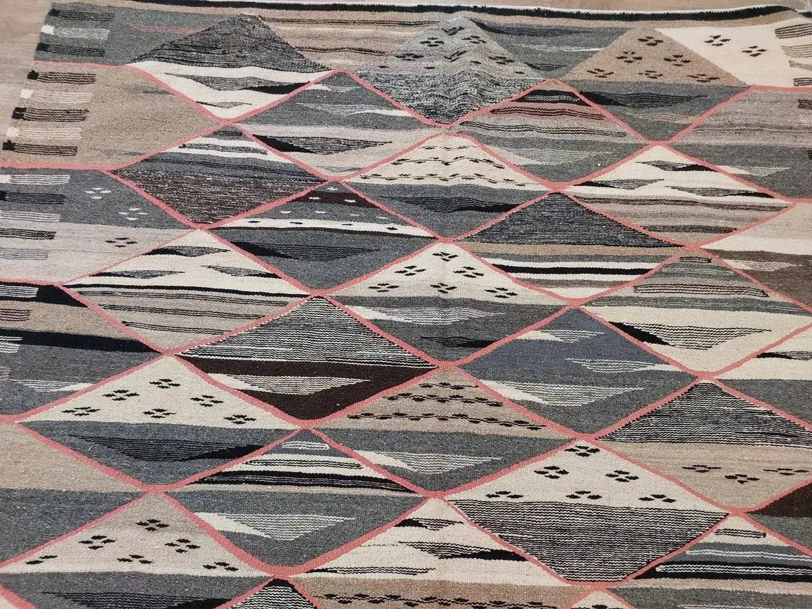 Vibrant Taznakht Moroccan Wool Kilim: Handmade Flatweave Rug for Modern Home Decor MoroccanBazzArts