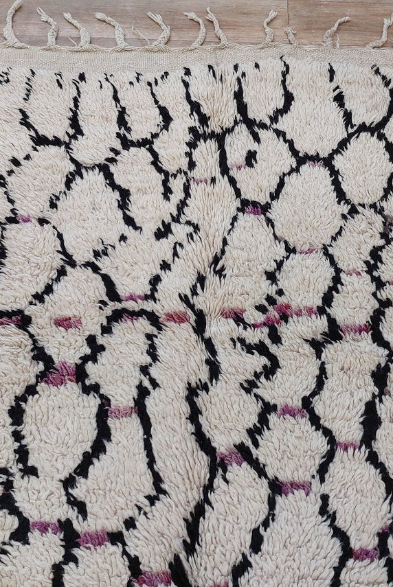 Vintage Moroccan Azilal Berber Rug: Handmade Authentic Carpet For Living Room Or Nursery (5.2' X 9.10') MoroccanBazzArts