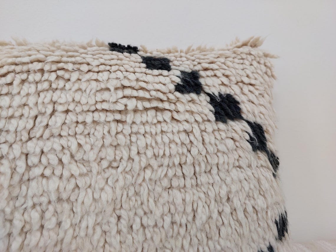 Unique Berber Wool Cushion With Design, 16x24 MoroccanBazzArts