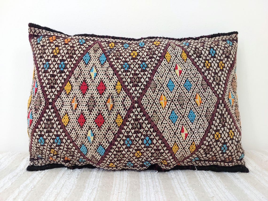 Moha | Vintage Moroccan Pillow - Handmade Cushion - Handwoven Rectangular Berber Pillow Case - Kilim Pillow - Bohemian Style MoroccanBazzArts